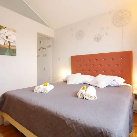 Holiday home Holiday Emi *