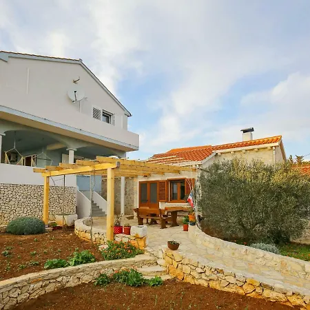 Holiday home Holiday Emi