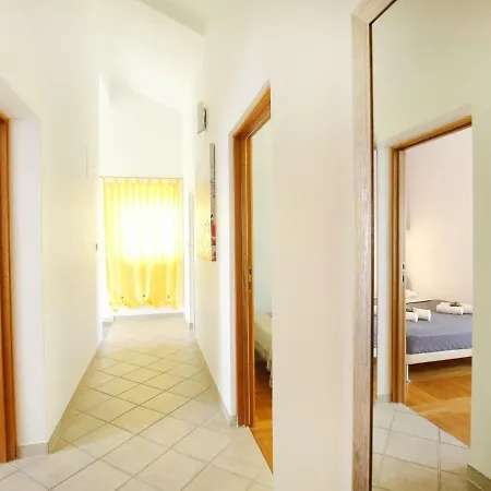 Holiday Emi Holiday home *